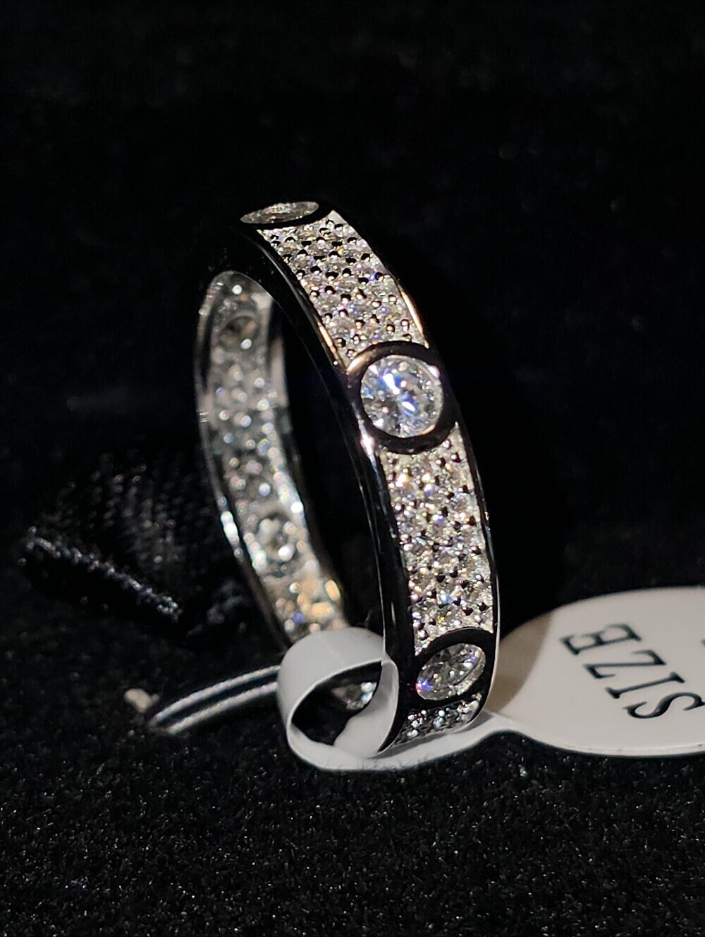 4.65 CTW Sterling Silver Moissanite Eternity Band – Platinum Plated ✨